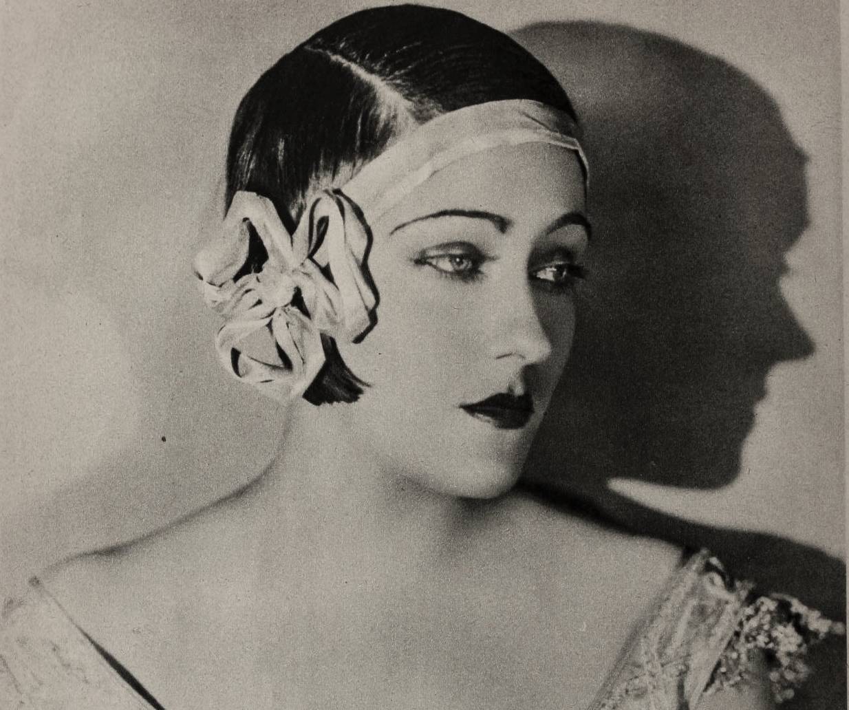 Gloria Swanson By Russell Ball, Photoplay 1924