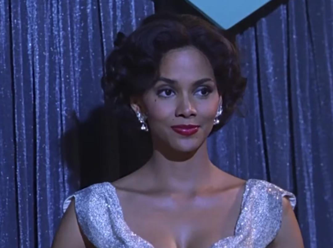 Screenshot of Halle Berry from - Introducing Dorothy Dandridge (1999)