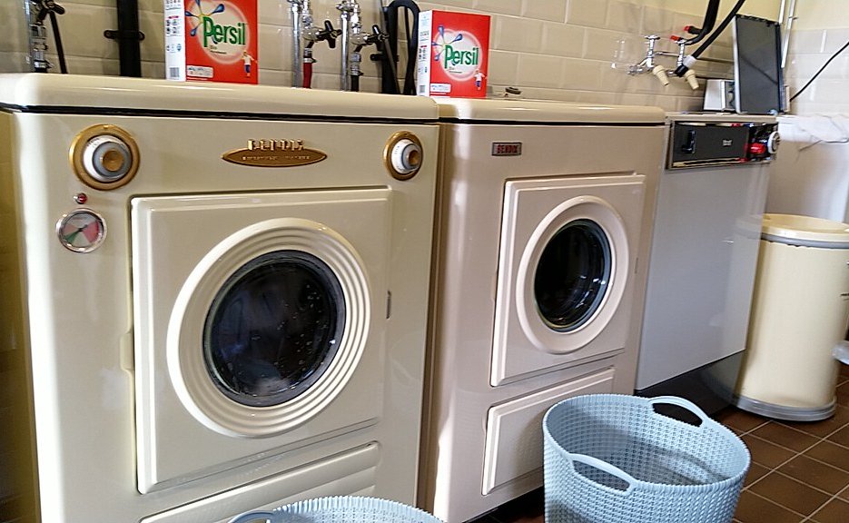 Darrens Vintage Washroom