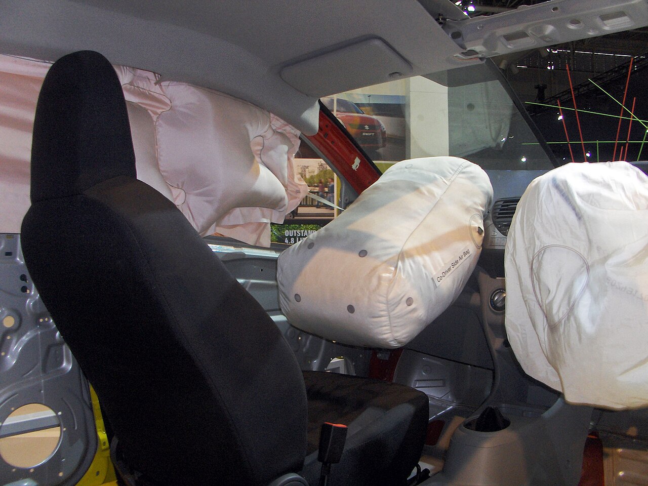 Suzuki Alto airbags
