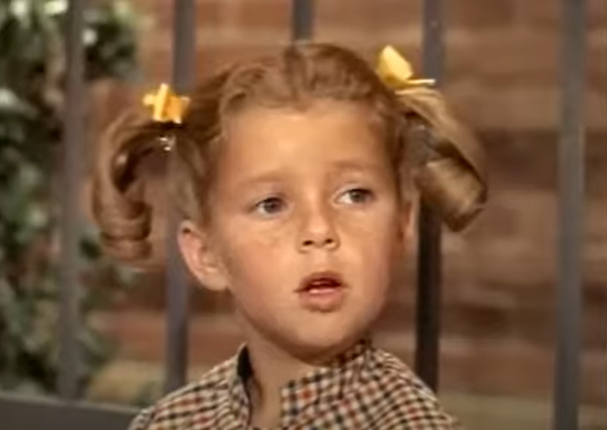 Screenshot of Anissa Jones (Buffy Davis) from - Family Affair (1966-71)