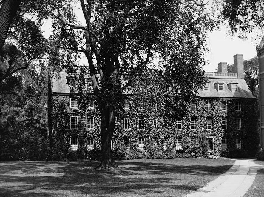 A large historic building of Harvard University