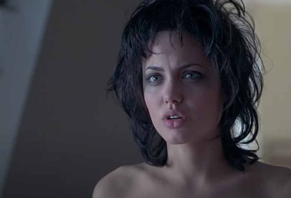 Screenshot of Angelina Jolie from - Gia (1998)