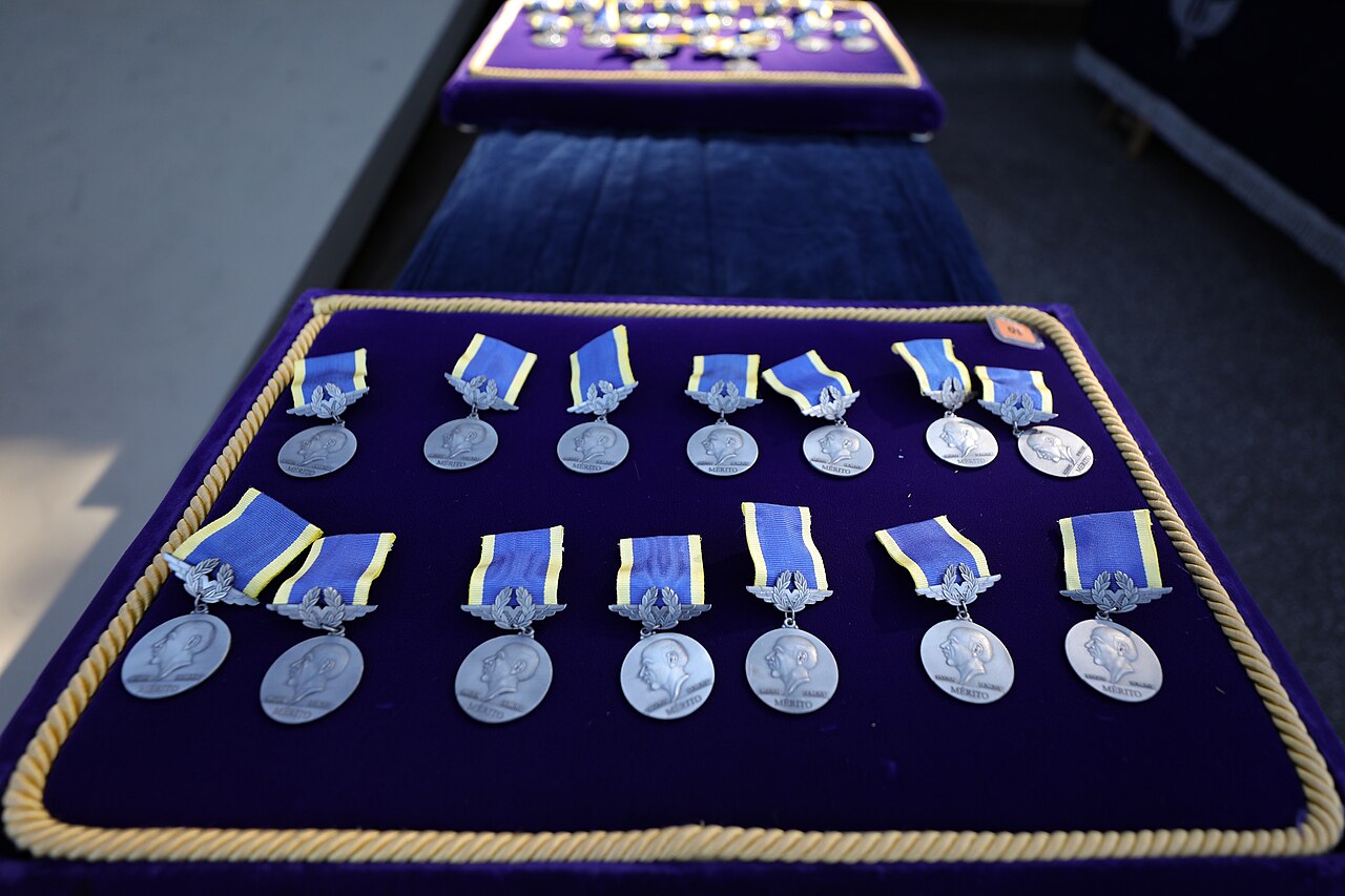 The Santos-Dumont Merit Medal