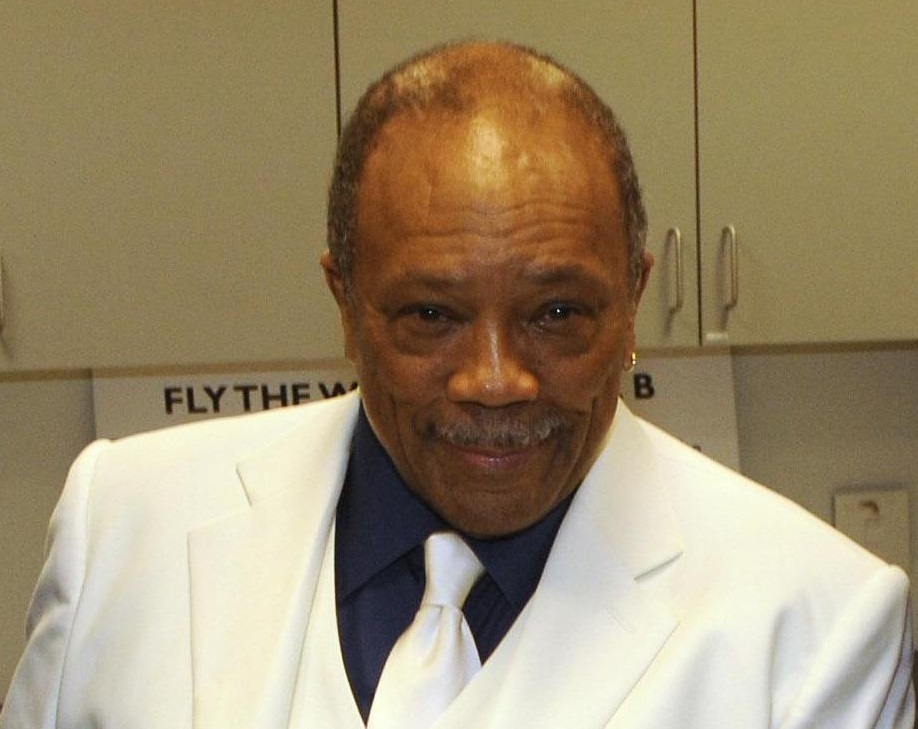 Quincy Jones presented a platinum copy - 2008