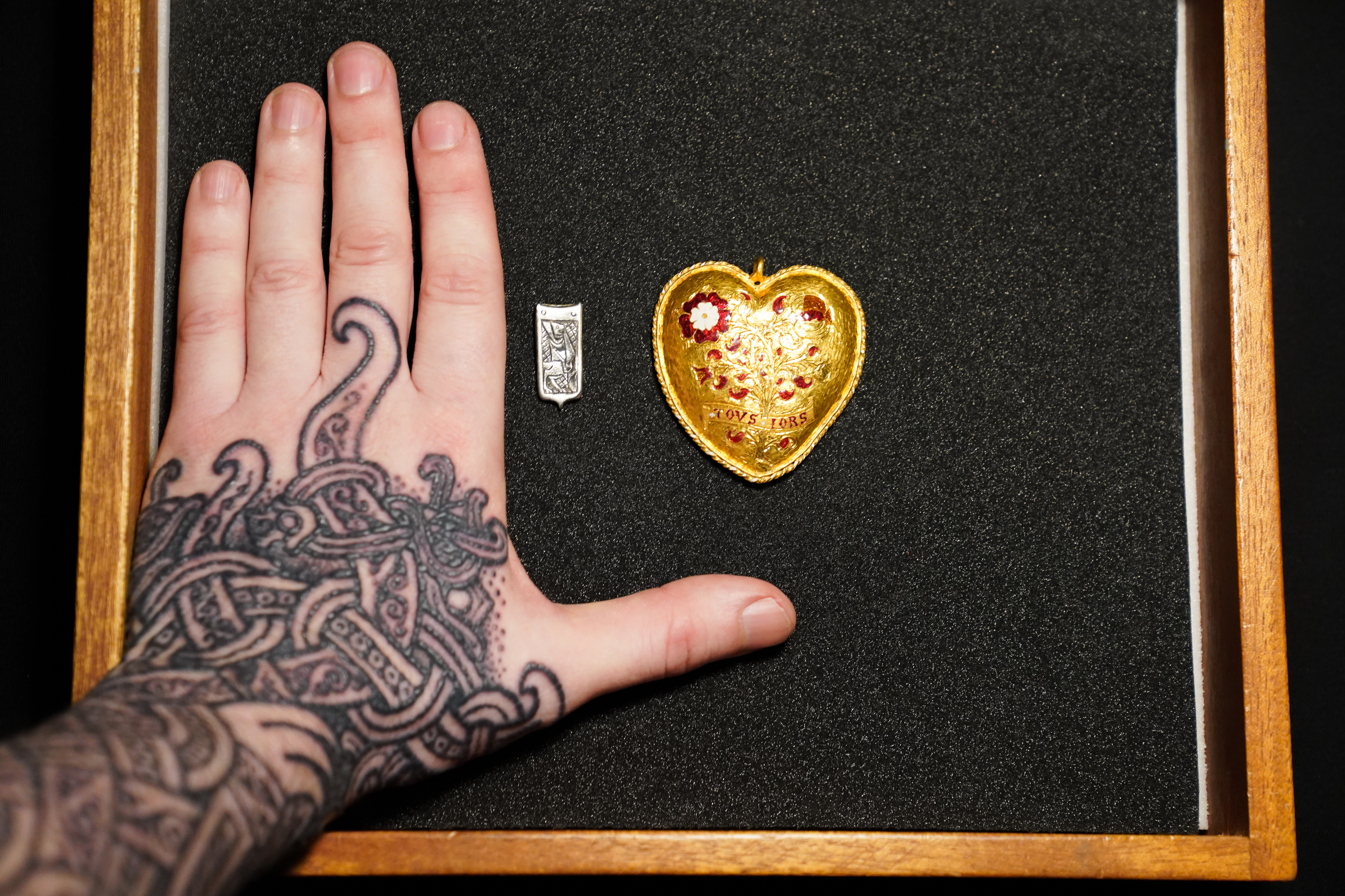 Tudor jewel, a chain with a pendant, associated with Henry VIII and his first wife, Katherine of Aragon