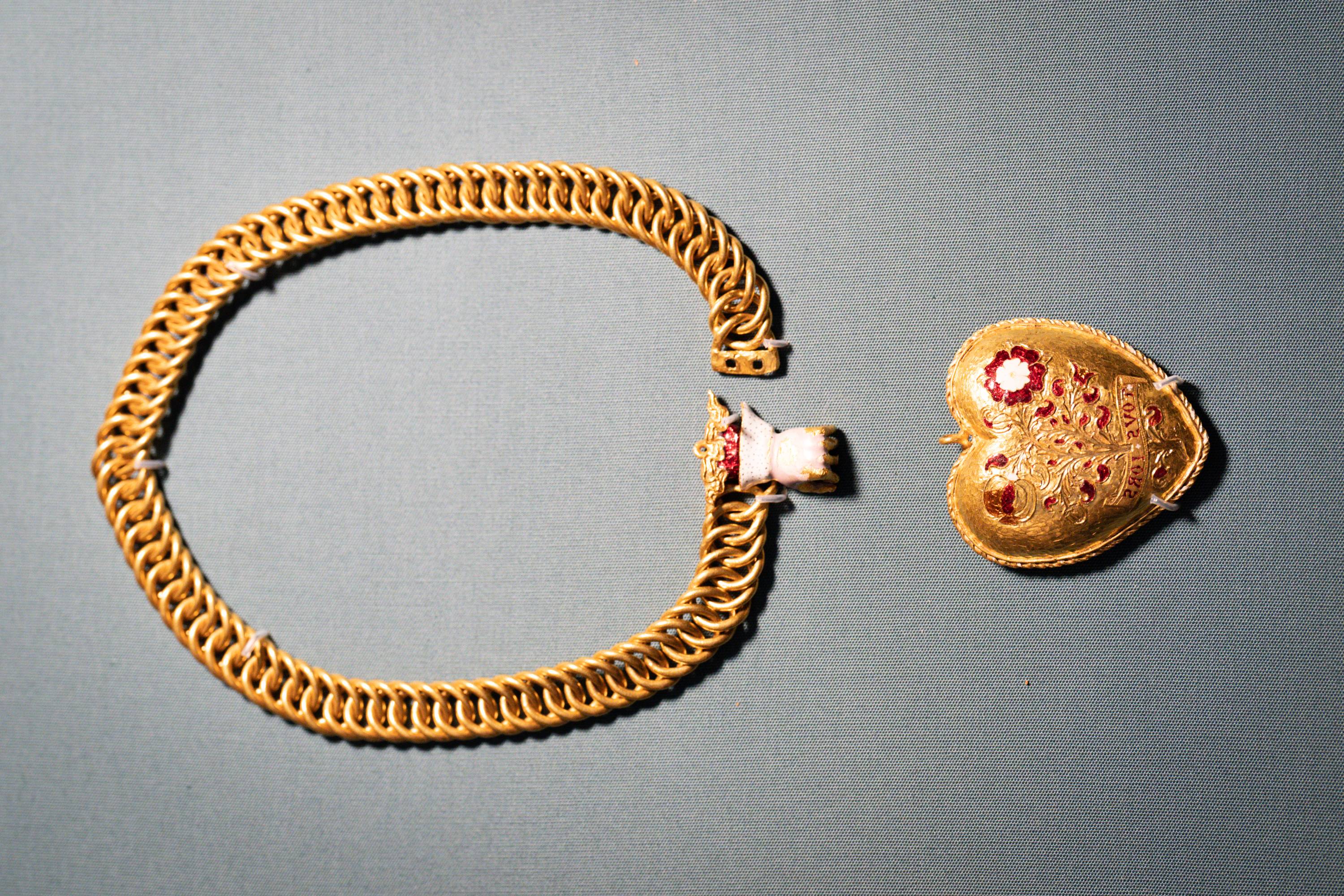 Tudor jewel, a chain with a pendant, associated with Henry VIII and his first wife, Katherine of Aragon