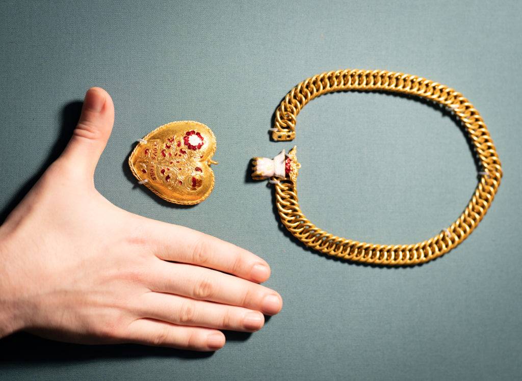 Tudor jewel, a chain with a pendant, associated with Henry VIII and his first wife, Katherine of Aragon