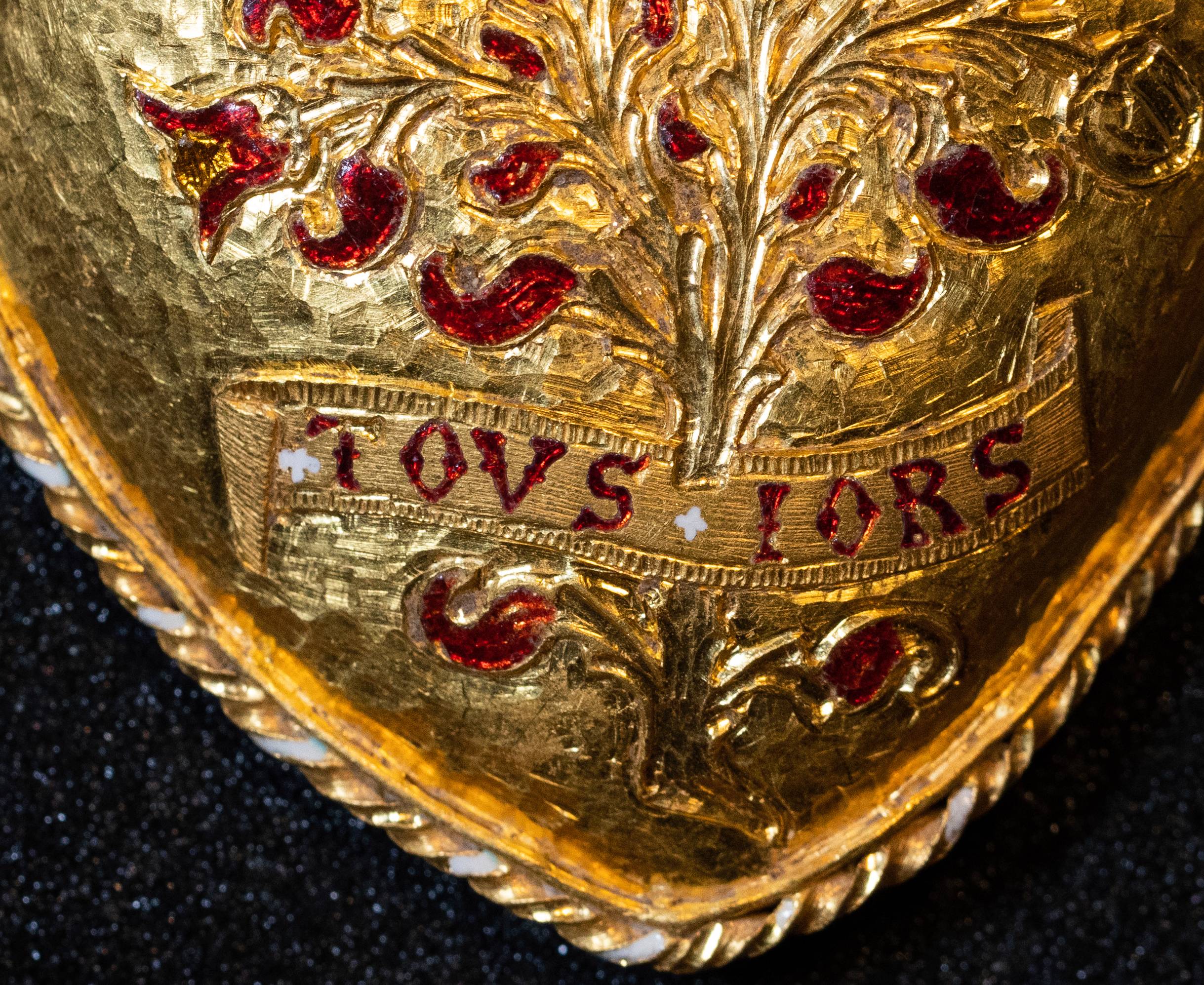 Tudor jewel, a chain with a pendant, associated with Henry VIII and his first wife, Katherine of Aragon