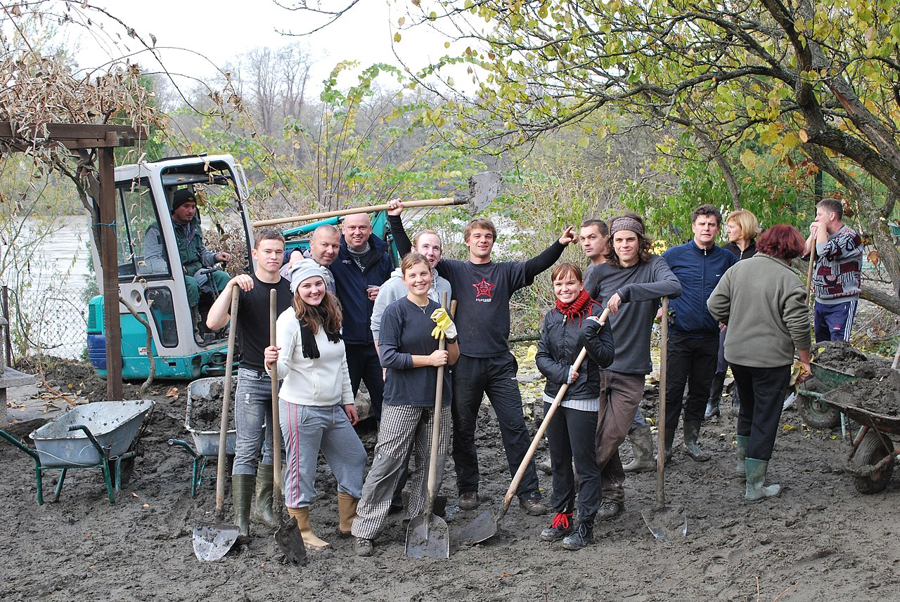 Group photo of volunteers