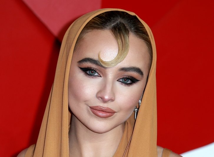 Sabrina Carpenter attends The Fashion Awards 2022