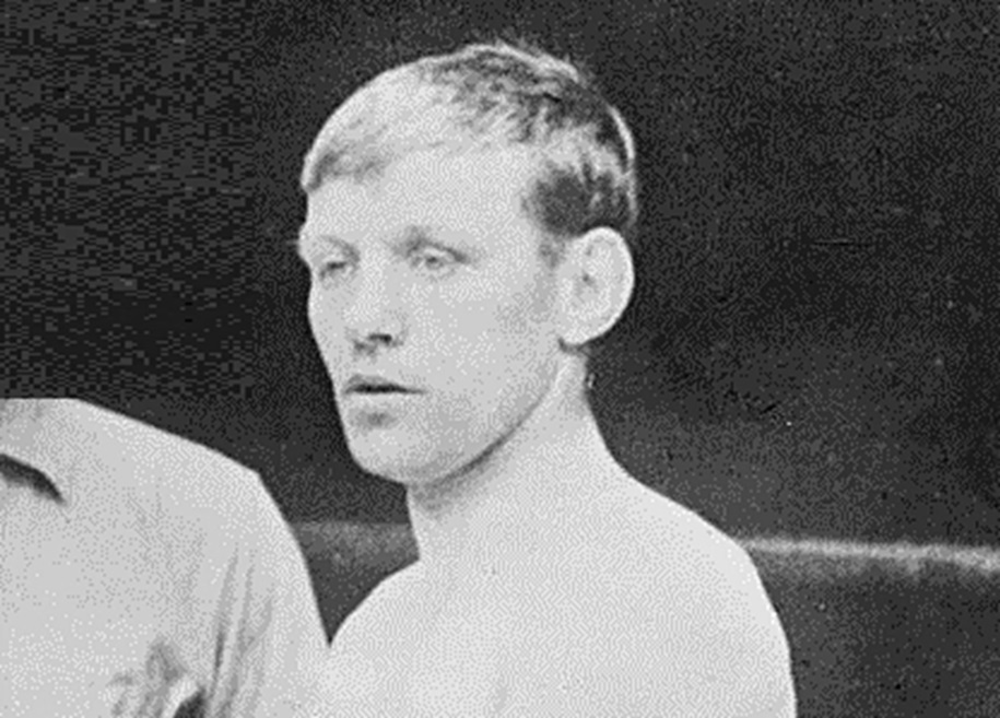 Jimmy Wilde in the ring before their match, on June 18, 1923