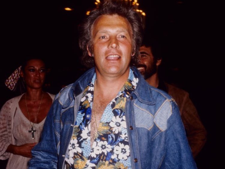 Evel Knievel at the Beverly Hills hotel in March 1976