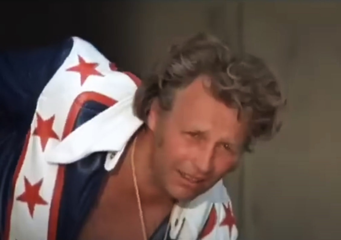 Screenshot of the movie Viva Knievel!