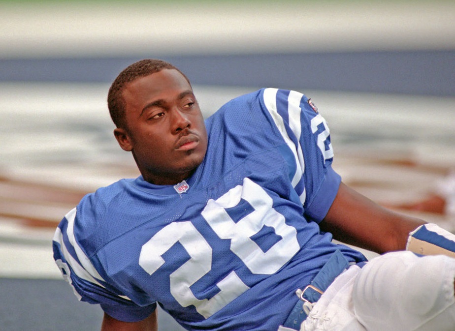 Running back Marshall Faulk #28 of the Indianapolis Colts