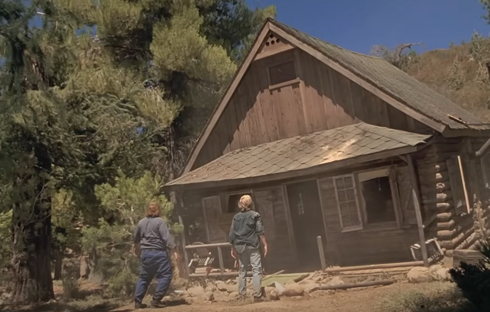 Screenshot from the movie Black Sheep (1996)