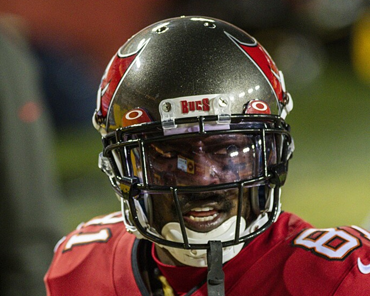 Antonio Brown in game - 2021