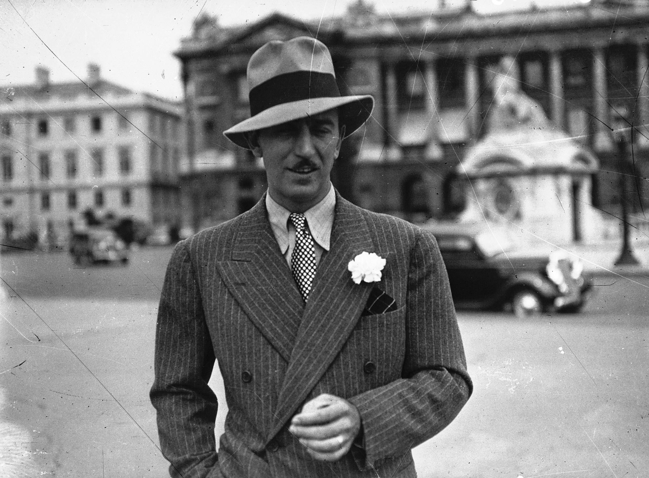 Walt Disney in 1935 on Place de la Concorde
