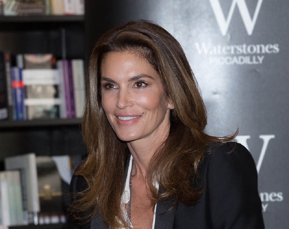 Cindy Crawford at the Becoming book signing