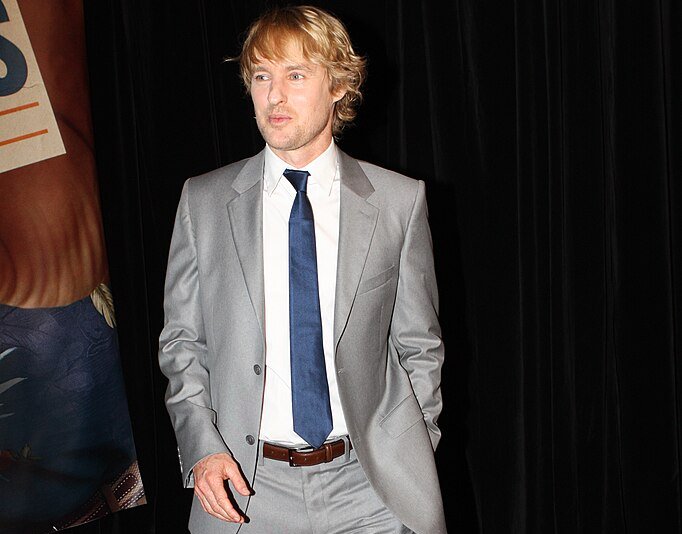 Owen Wilson posing for a photo
