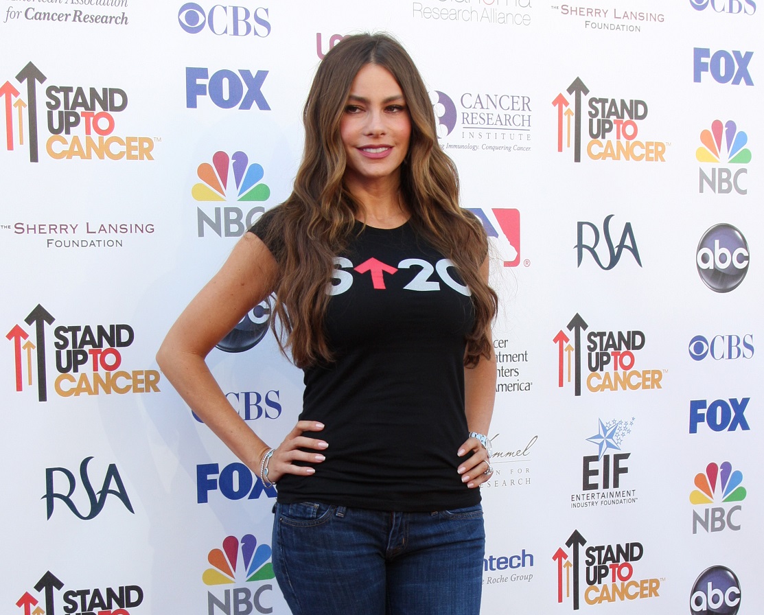 Sofia Vergara arrives at the 2012 Stand Up To Cancer Benefit