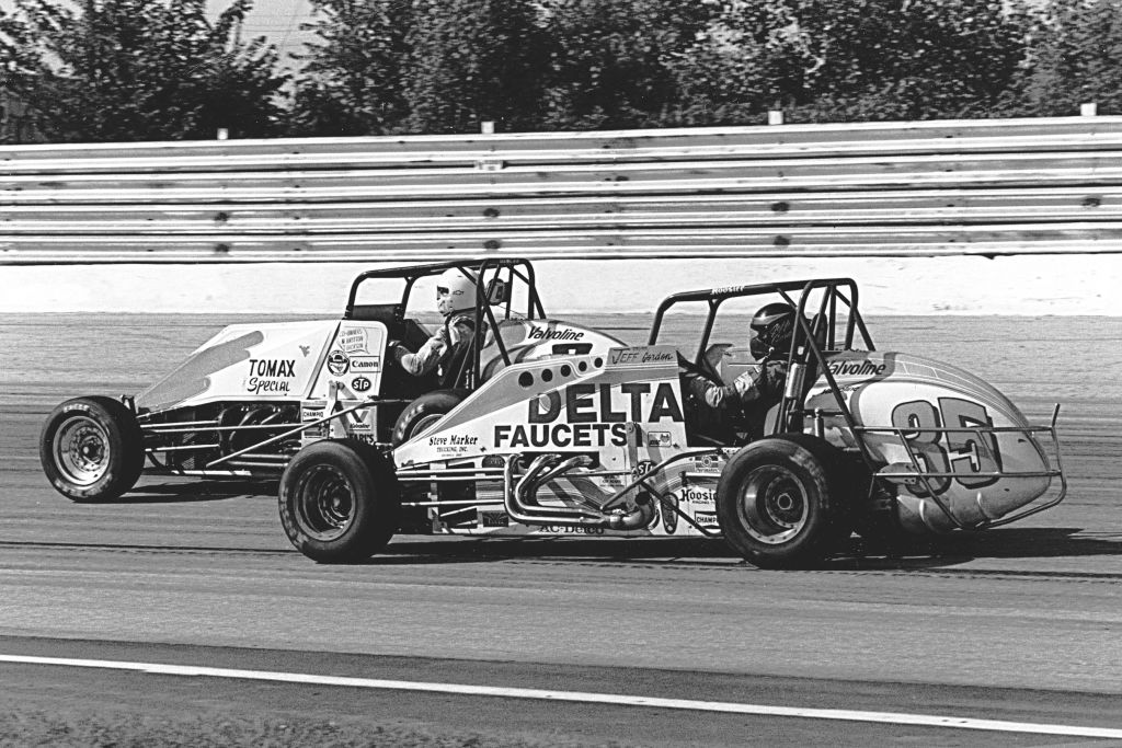 Jeff Gordon (No. 35) racing