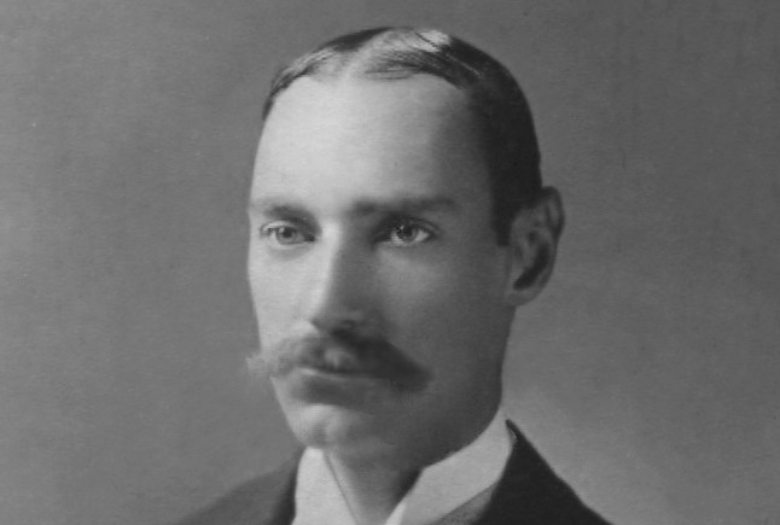 Black and white portrait of John Jacob Astor IV
