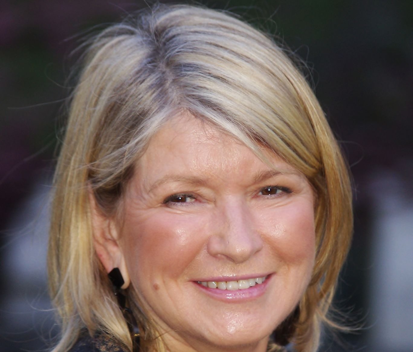 Portrait Photo of Martha Stewart at the Vanity Fair party