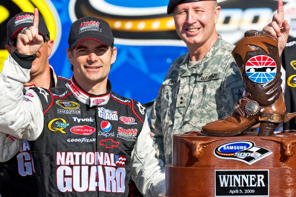 Jeff Gordon wins the Samsung 500 NASCAR Sprint Cup