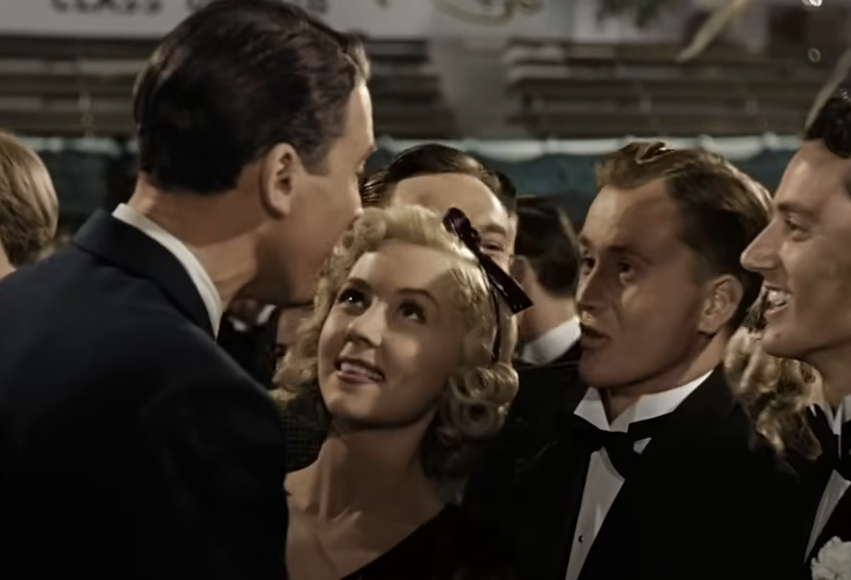 Screenshot of the movie It's a Wonderful Life (1946)