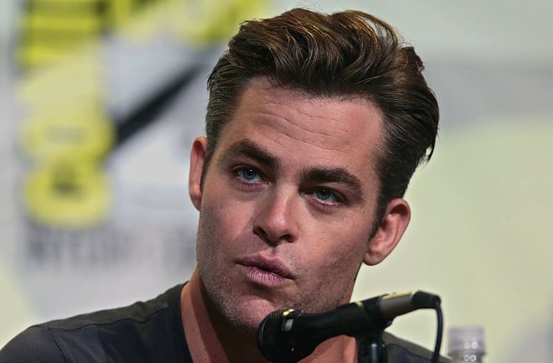 Chris Pine speaking at the 2016 San Diego Comic Con International