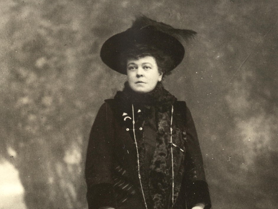 Alva Erskine Belmont (née Smith; January 17, 1853 – January 26, 1933), known as Alva Vanderbilt in black