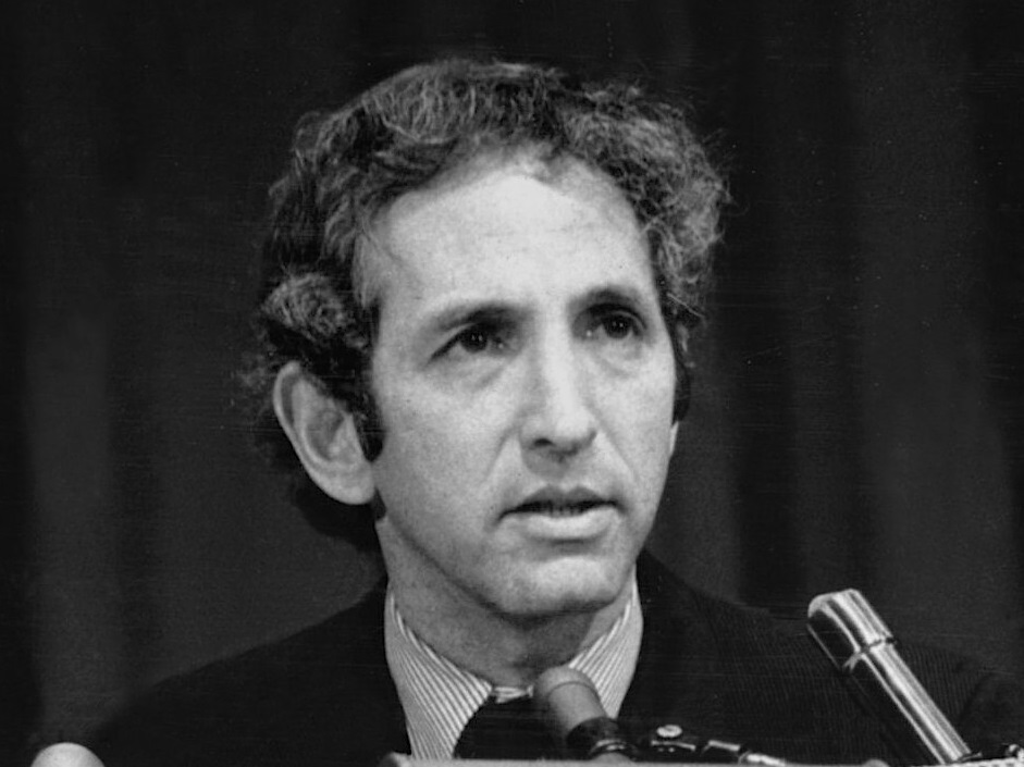 Daniel Ellsberg At 1972 Press Conference