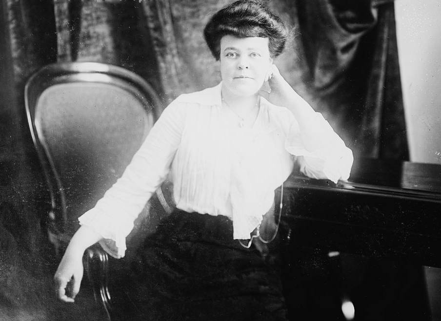 Alva Smith Vanderbilt Belmont in white shirt and black skirt