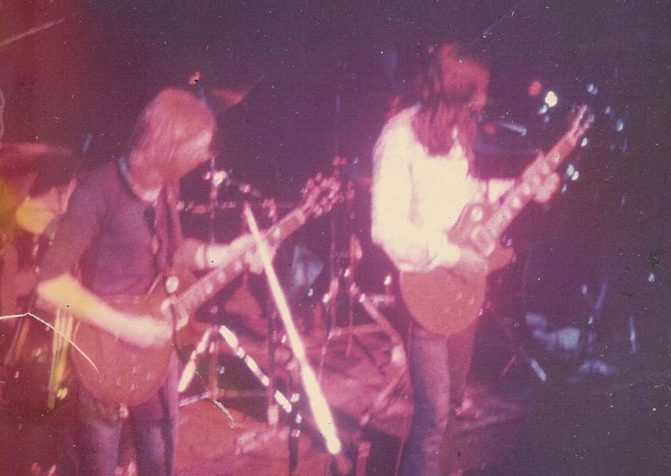 Duane Allman and Dickey Betts - Fillmore East June 26, 1971