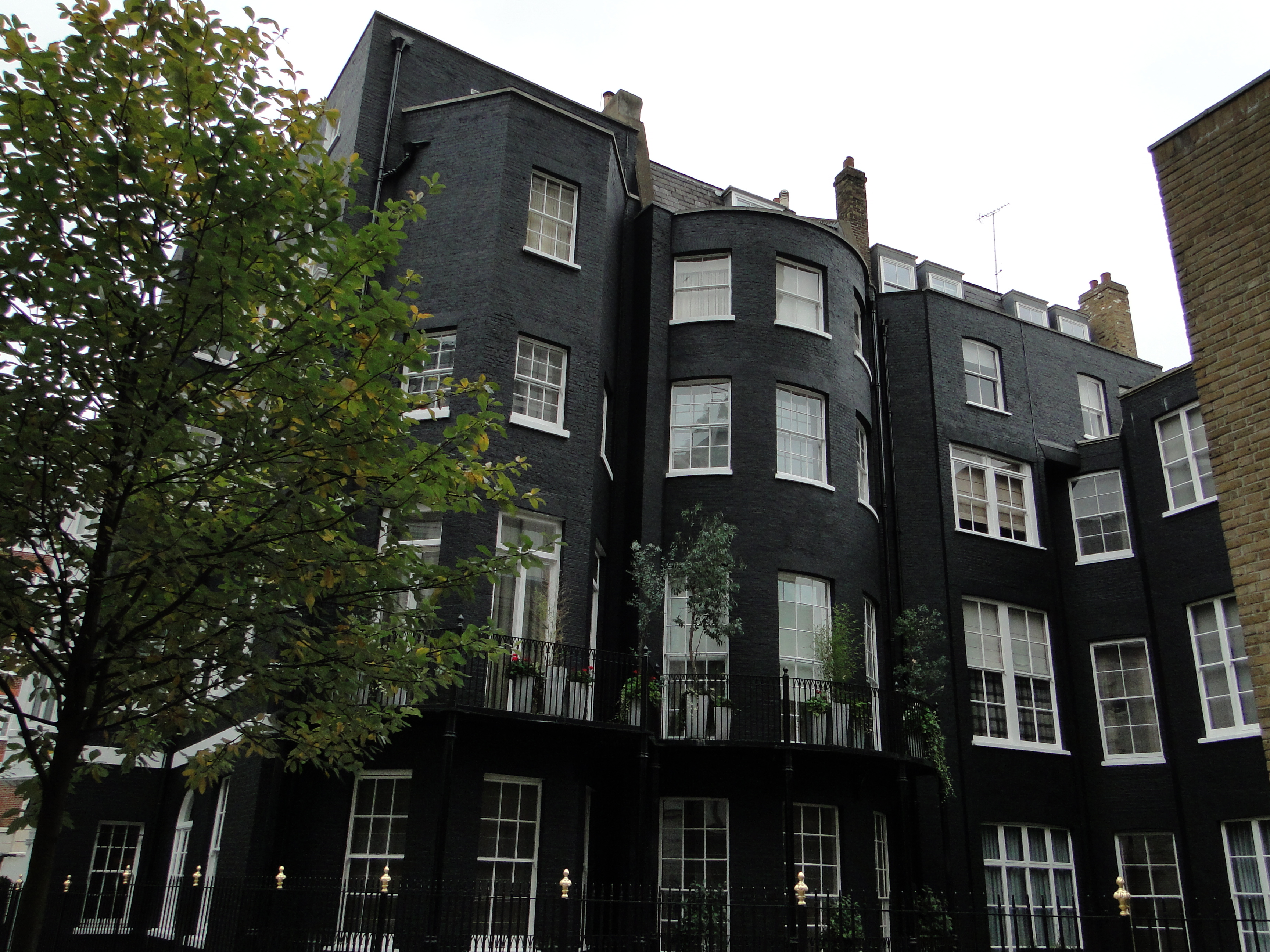 9 Curzon Square, where Elliot died