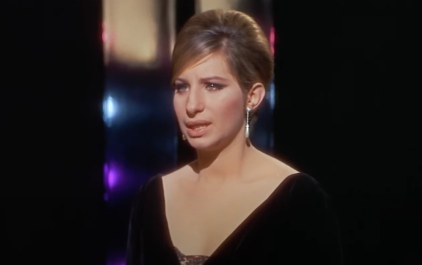 Barbra Streisand  as Fanny Brice in black dress
