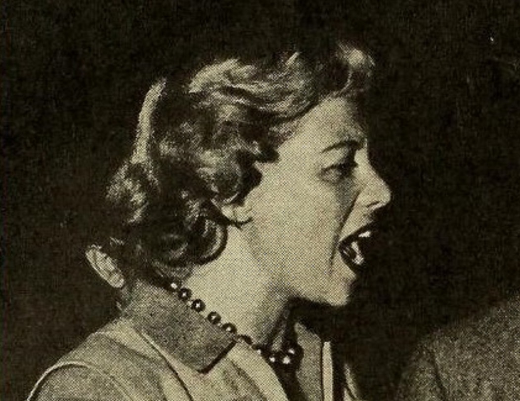 Dinah Shore singing - 1952