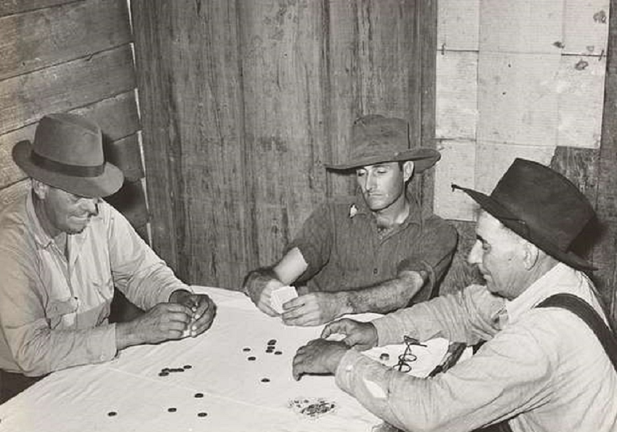 Poker game in home - 1938