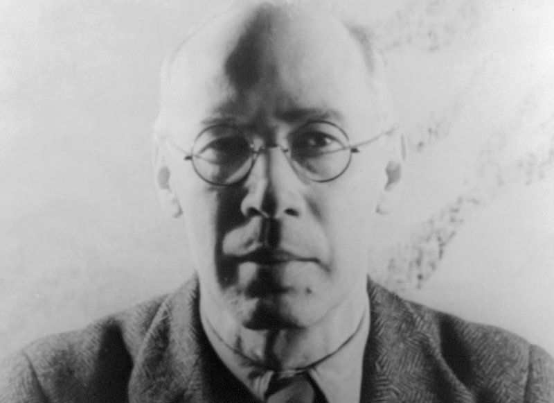 Henry Miller 1940 in suit