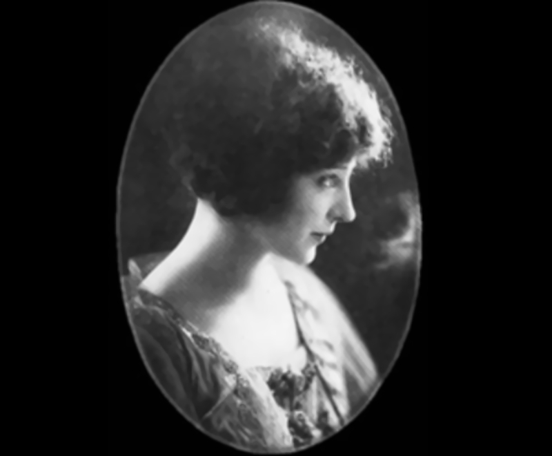 Photograph of Anaïs Nin as a teenager, circa 1920.