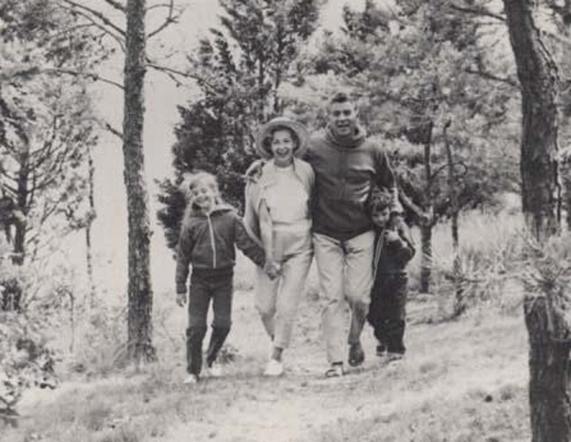 Bernstein with Felicia, Jamie, and Alexander, ca. - 1961