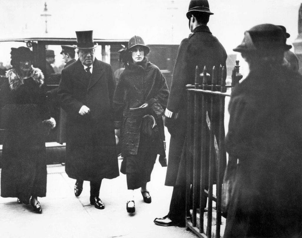 Herbert Henry Asquith with wife and daughter