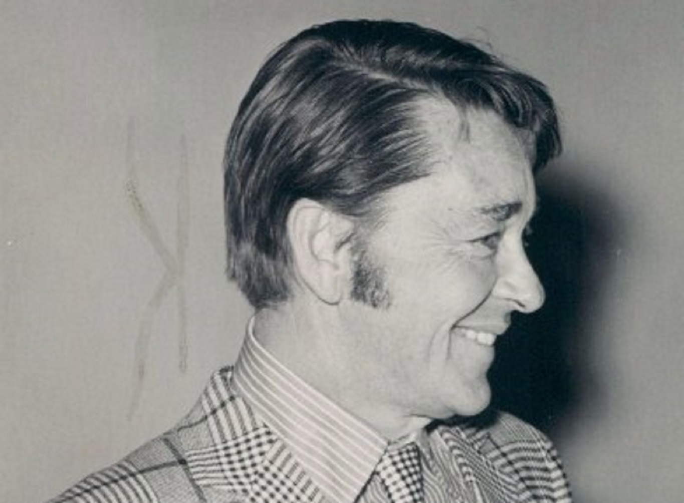 Costume designer William Travilla - 1965