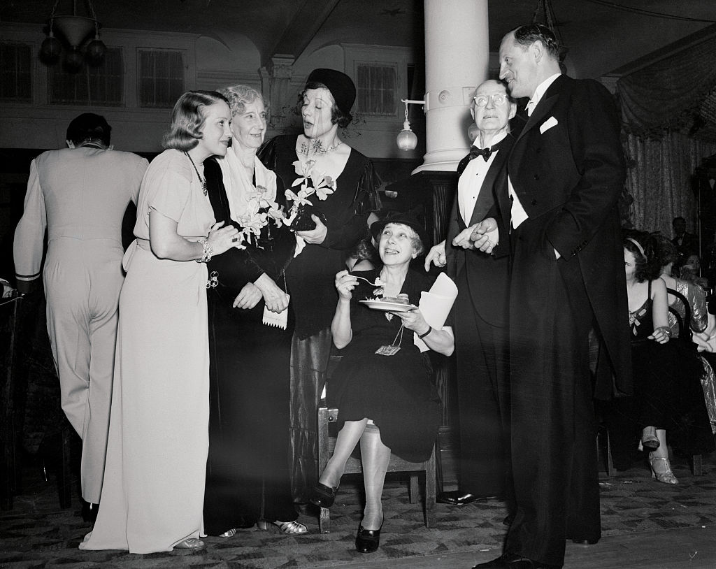 Hollywood Hotel Auction for Healy Family