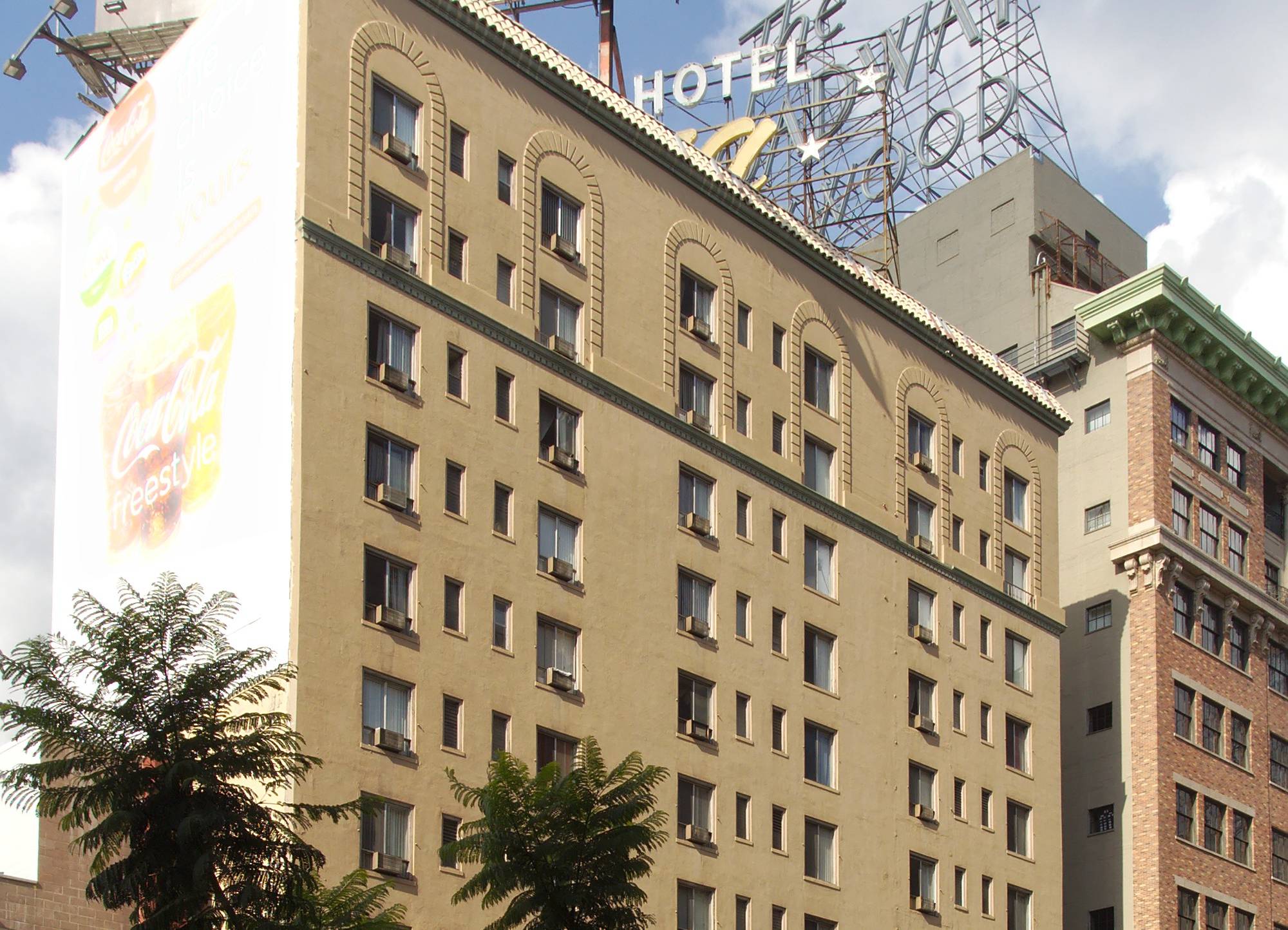 Hollywood Plaza Hotel