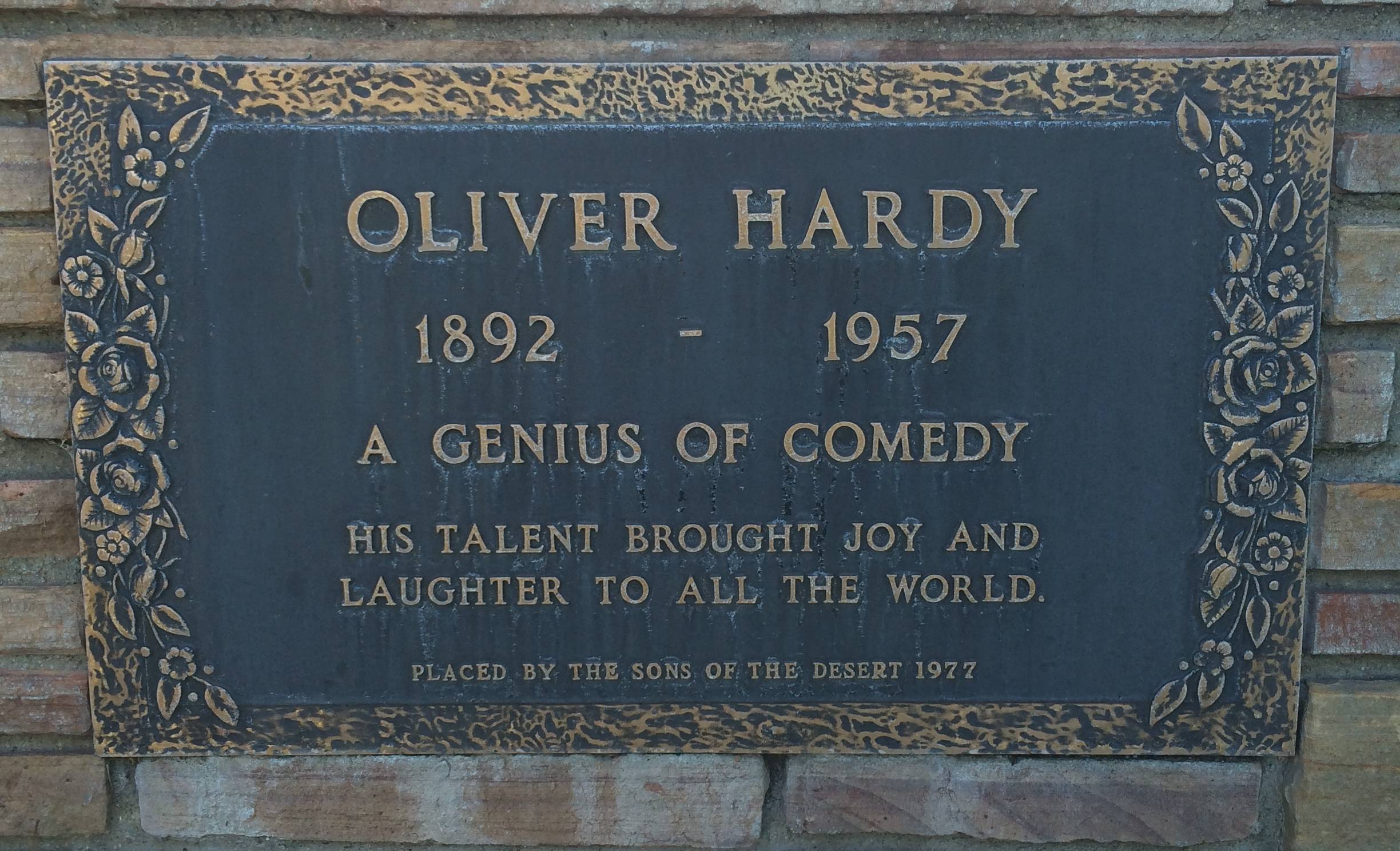 Oliver Hardy Grave