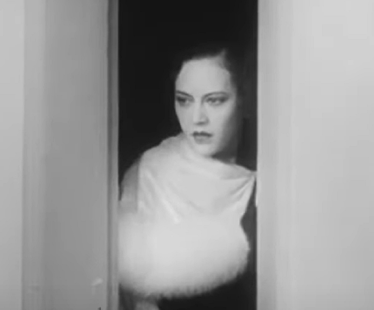 Screenshot of Fredi Washington looking from a side - from Ouanga (1936)