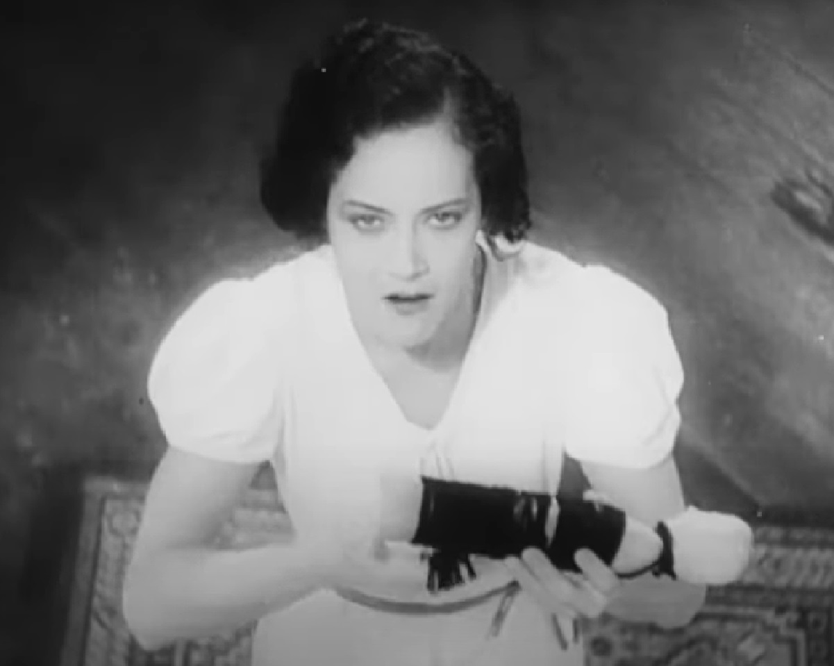 Screenshot of Fredi Washington looking upset - from Ouanga (1936)