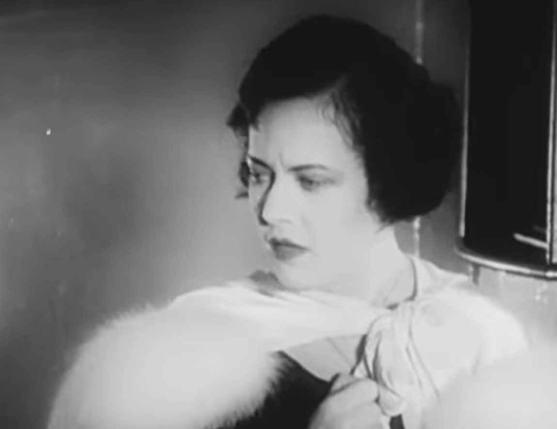 Screenshot of Fredi Washington looking at side - from Ouanga (1936)